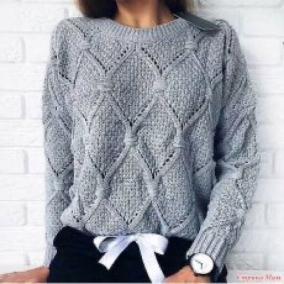 ✨ AEO Grey Thick Diamond Pattern Cable Knit Sweater✨ - Picture 5 of 5